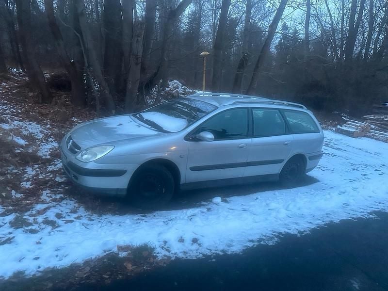 Grau Gebraucht 2003 Citroën C5 Kombi | 800 € - Bild 1/4