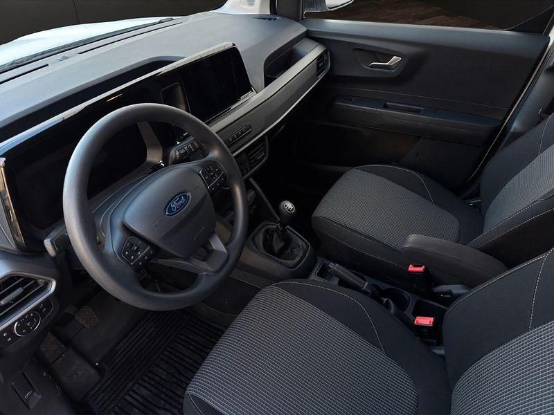 Gebraucht Ford Transit 101 PS (74 kW) 2024 Weiß Van / Kleinbus