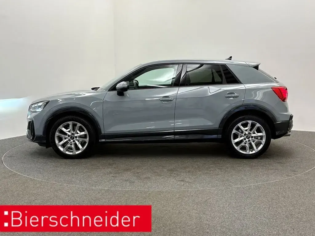 Gebraucht Audi SQ2 S-Line 300 PS (220 kW) 2025 Grau SUV