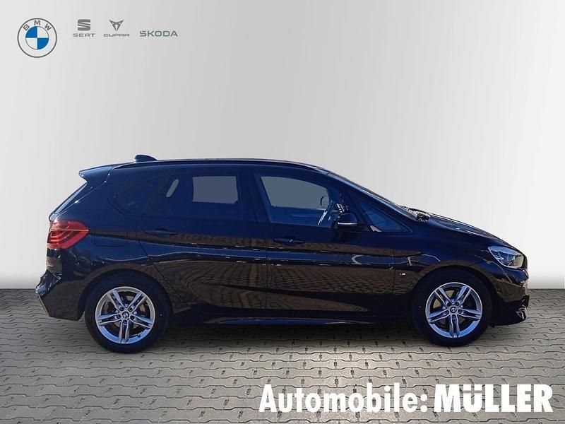 Gebraucht BMW 220 Active Tourer M Sport 178 PS (130 kW) 2022 Schwarz Van / Kleinbus