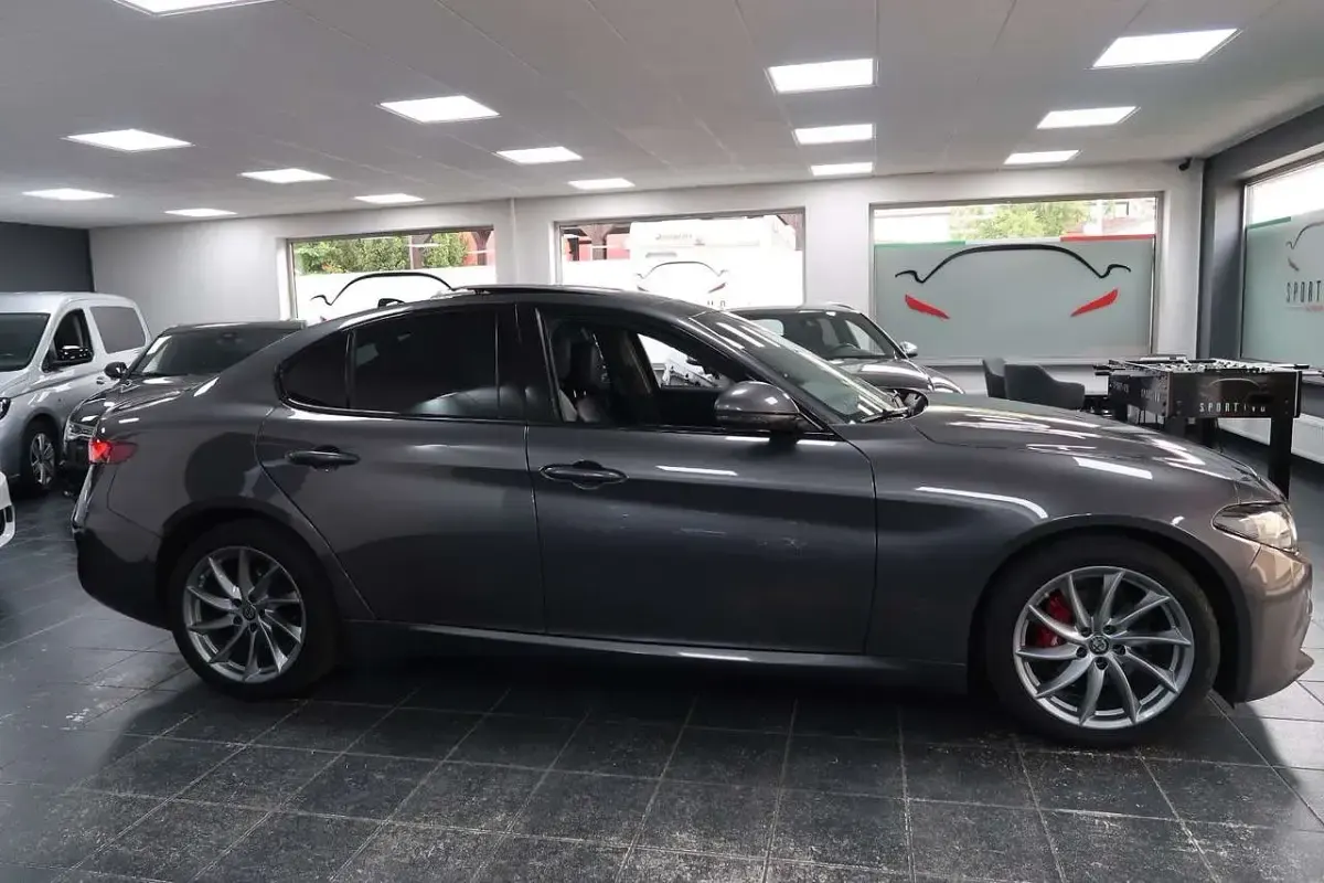Gebraucht Alfa Romeo Giulia Super 200 PS (147 kW) 2019 Grau Limousine
