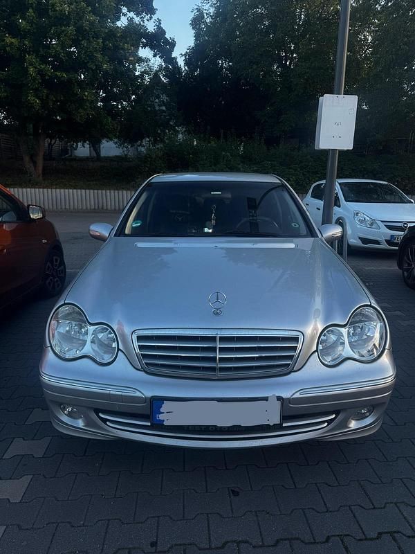 Gebraucht 2004 Mercedes C200 Limousine | 2.300 € (Fairer Preis) - Bild 1/4