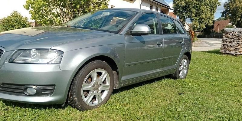 Grau Gebraucht 2009 Audi A3 Sportback Ambiente Limousine | 7.300 € (Fairer Preis) - Bild 1/4