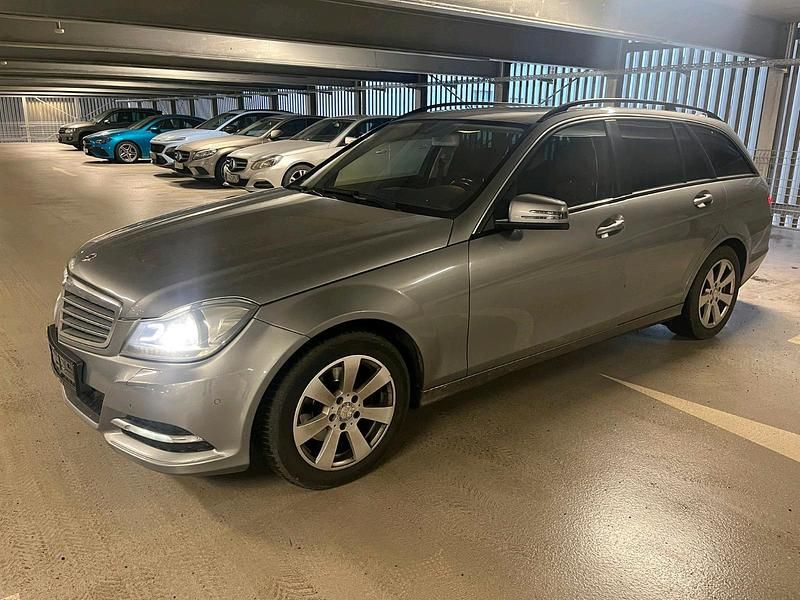 Grau Gebraucht 2012 Mercedes C220 Kombi | 5.700 € (Superpreis) - Bild 1/4