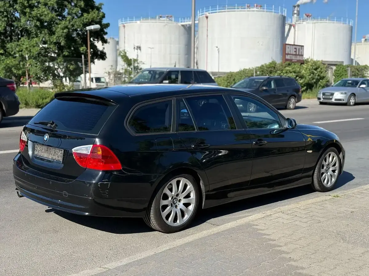 Gebraucht BMW 318 Advantage 143 PS (105 kW) 2008 Schwarz Kombi
