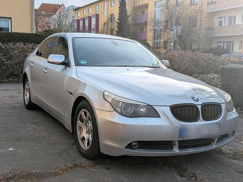 Second-hand BMW 520 170 CP (125 kW) 2004 Argintiu Berlinǎ