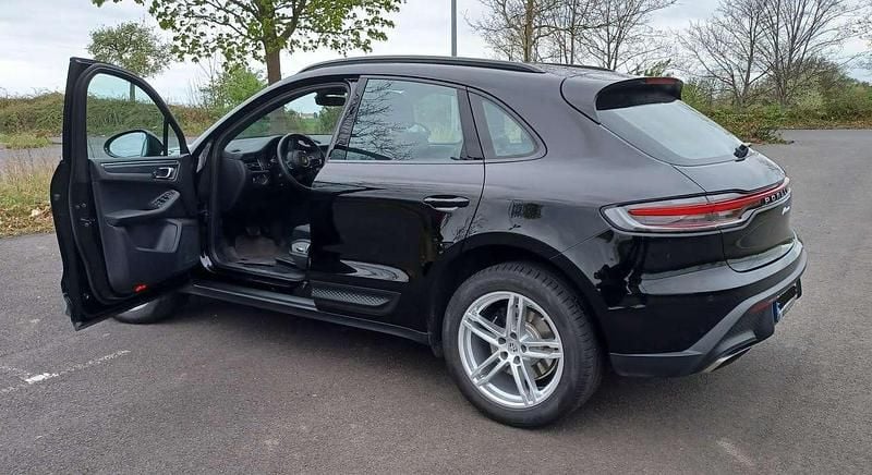 Gebraucht Porsche Macan 265 PS (194 kW) 2023 Schwarz SUV