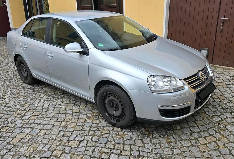 Grau Gebraucht 2008 VW Jetta Limousine | 3.500 € (Superpreis) - Bild 1/4