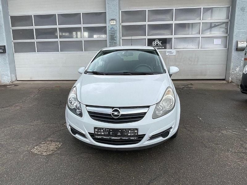 Gebraucht Opel Corsa Edition 87 PS (63 kW) 2011 Weiß Kleinwagen