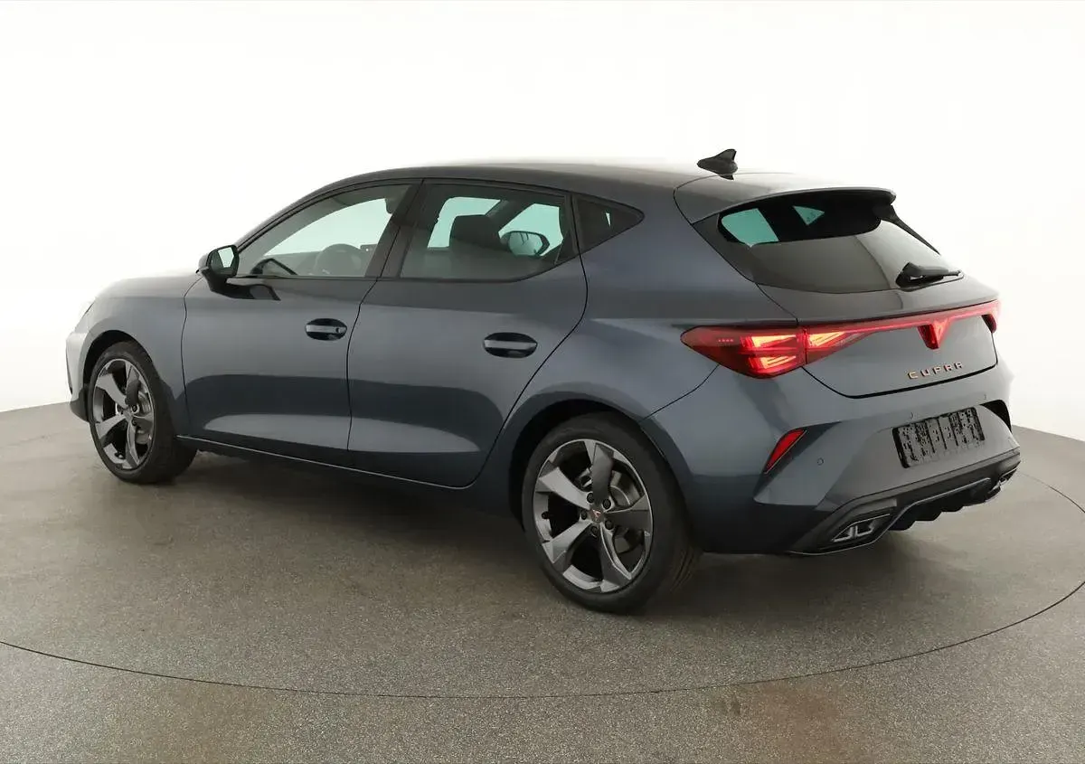 Ny Cupra Leon 150 HK (110 kW) 2026 Grå Sedan
