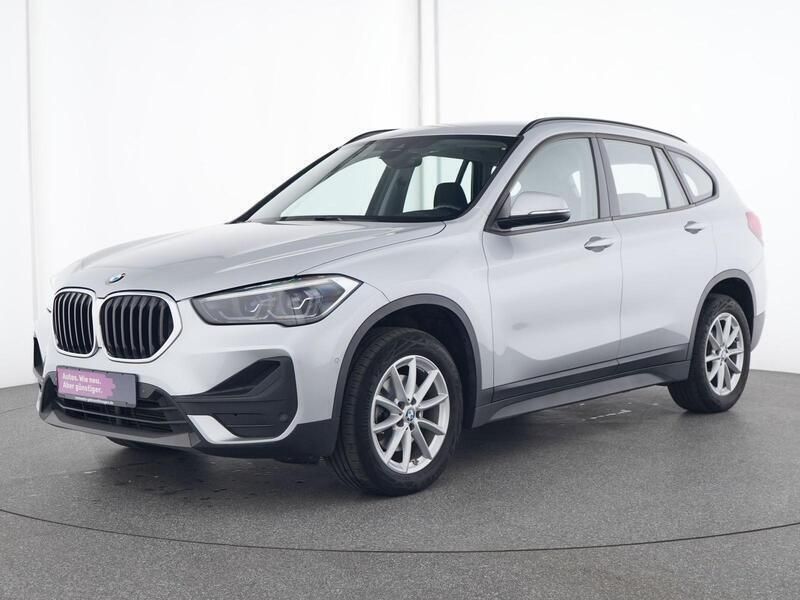 Glaciersilber Gebraucht 2020 BMW X1 SUV | 22.977 € (Guter Preis) - Bild 1/4