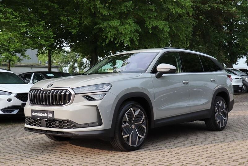 Steelgrau Gebraucht 2024 Skoda Kodiaq Selection SUV | 42.890 € (Superpreis) - Bild 1/2