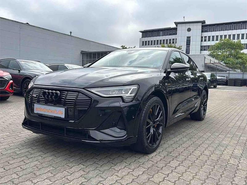 Mythosschwarz metallic Gebraucht 2022 Audi e-tron Sportback S-Line SUV | 42.950 € (Fairer Preis) - Bild 1/2