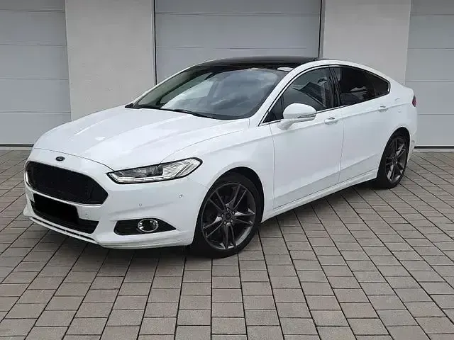 Gebraucht Ford Mondeo Titanium 320 PS (235 kW) 2015 Weiß Limousine