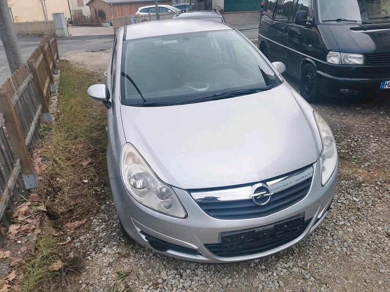 Silber Gebraucht 2007 Opel Corsa Kleinwagen | 4.199 € (Etwas zu teuer) - Bild 1/4