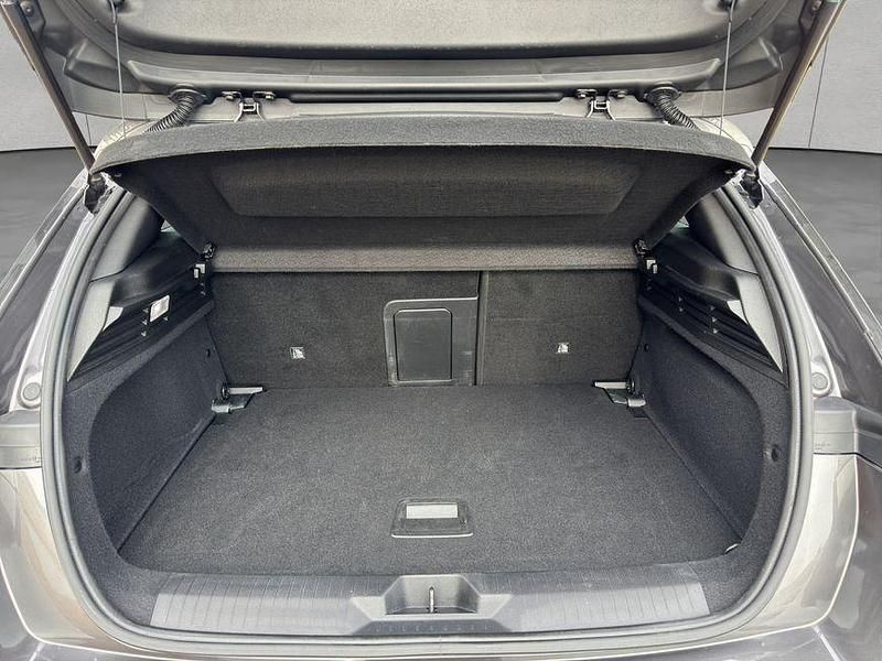 Gebraucht Opel Astra Elegance 131 PS (96 kW) 2023 Vulkan grau metallic Limousine