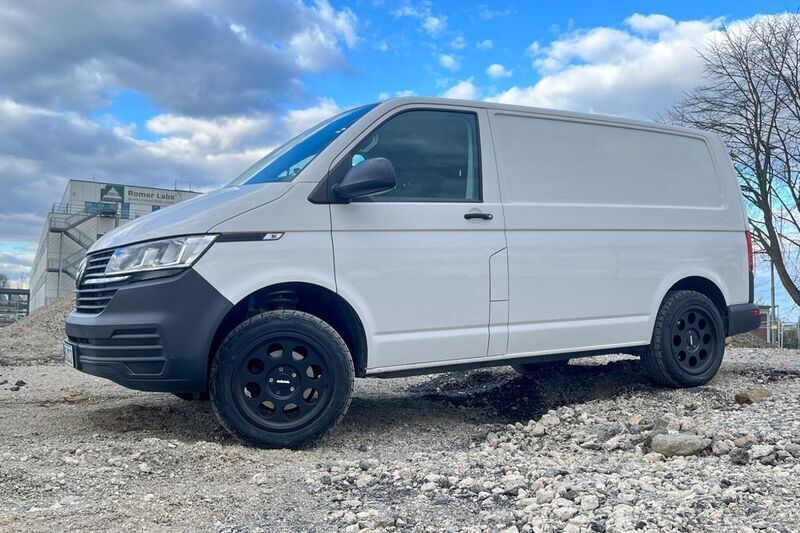 Weiß Gebraucht 2021 VW T6.1 Van | 23.900 € (Fairer Preis) - Bild 1/4