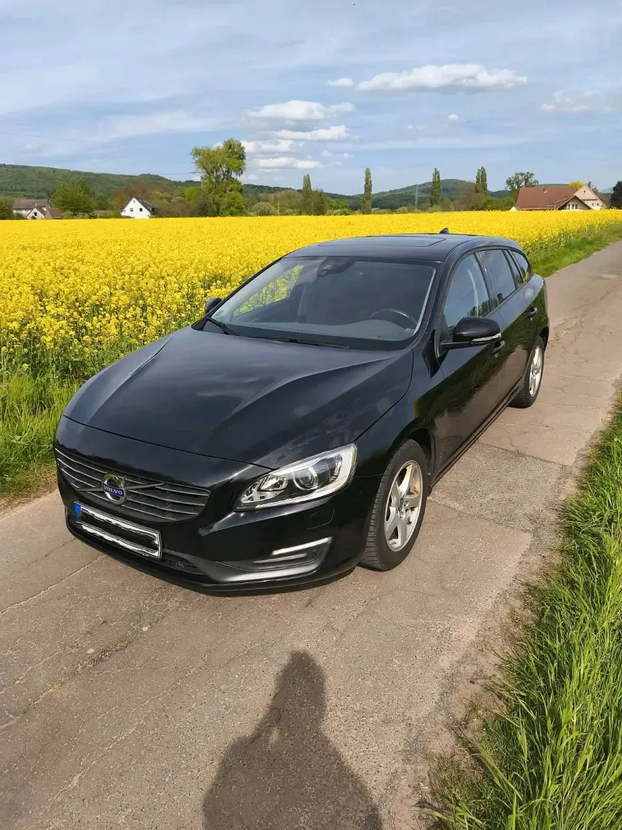 Second-hand Volvo V60 163 CP (119 kW) 2014 Negru Break