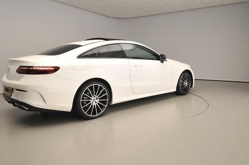 Gebraucht Mercedes E200 AMG line 197 PS (144 kW) 2021 Weiß Coupé