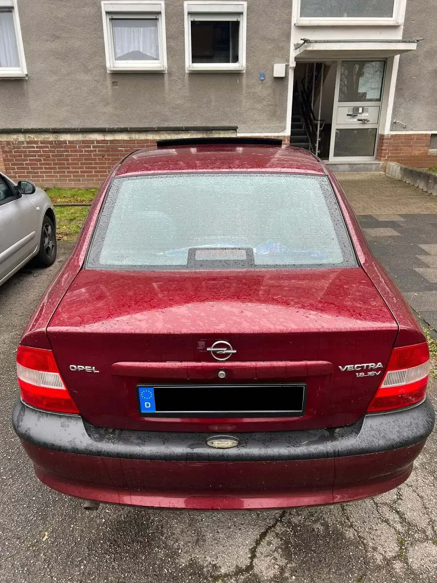 Gebraucht Opel Vectra 115 PS (84 kW) 1997 Rot Limousine