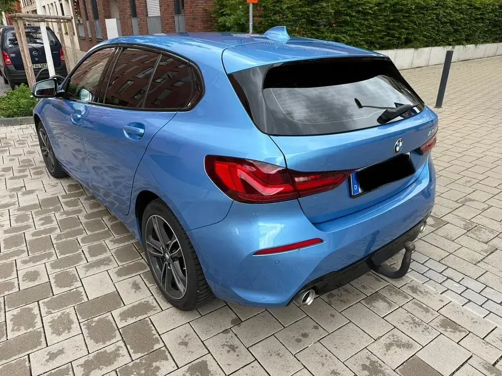 Gebraucht BMW 120 Sport Line 190 PS (139 kW) 2020 Blau Limousine