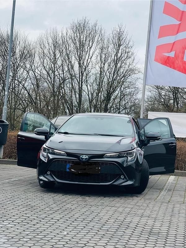 Schwarz Gebraucht 2021 Toyota Corolla Limousine | 17.700 € (Superpreis) - Bild 1/4