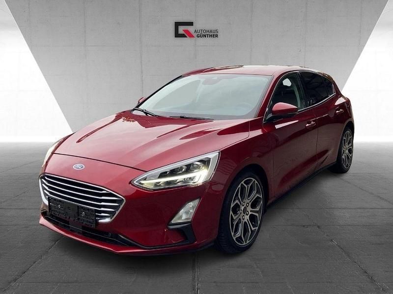Metallic) (rot Gebraucht 2019 Ford Focus Titanium Limousine | 14.490 € (Fairer Preis) - Bild 1/4