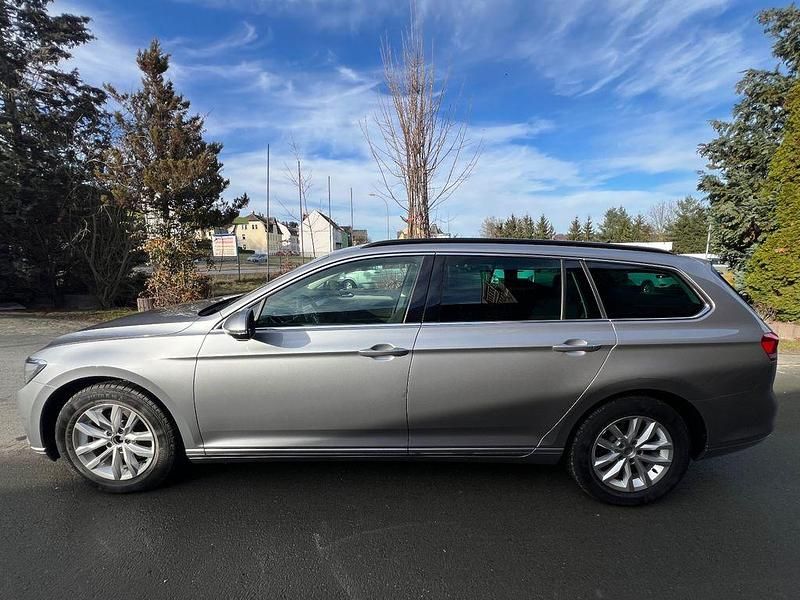 Gebraucht VW Passat Comfortline 150 PS (110 kW) 2018 Silber Kombi