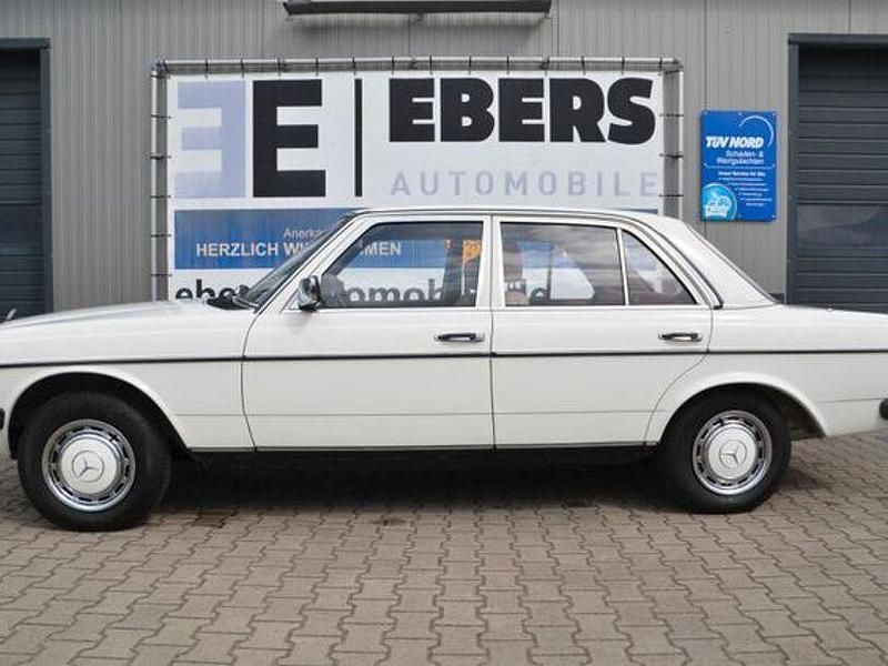 Gebraucht Mercedes 230 501 PS (368 kW) 1983 Weiß Limousine