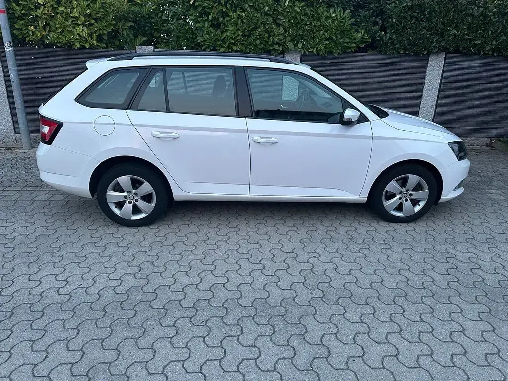 Gebraucht Skoda Fabia 110 PS (80 kW) 2018 Weiß Limousine