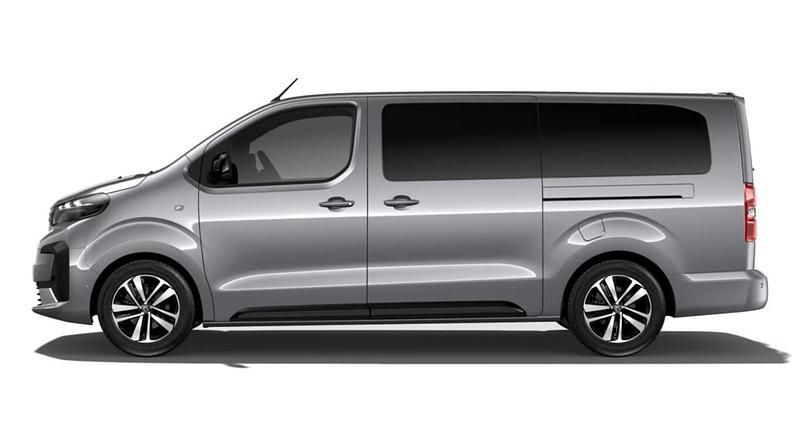 Neu Peugeot Traveller Allure 179 PS (131 kW) 2025 Artense silber metallic Van / Kleinbus