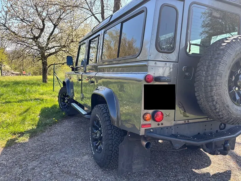 Gebraucht Land Rover Defender SE 122 PS (89 kW) 2015 Grau Kombi