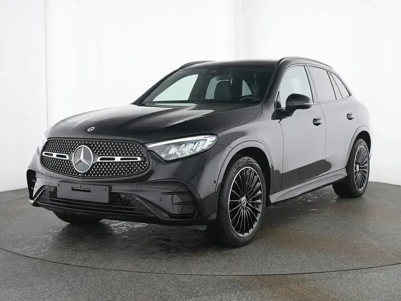 Gebraucht Mercedes GLC200 AMG line 204 PS (150 kW) 2025 Lack obsidianschwarz SUV