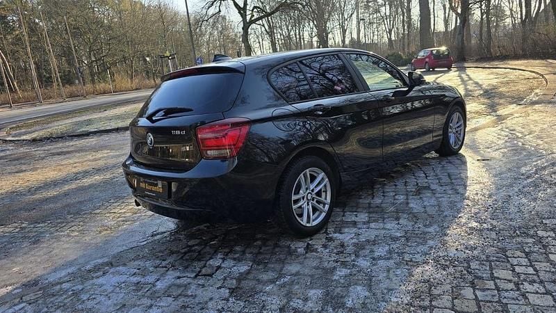 Gebraucht BMW 116 116 PS (85 kW) 2013 Schwarz Kleinwagen