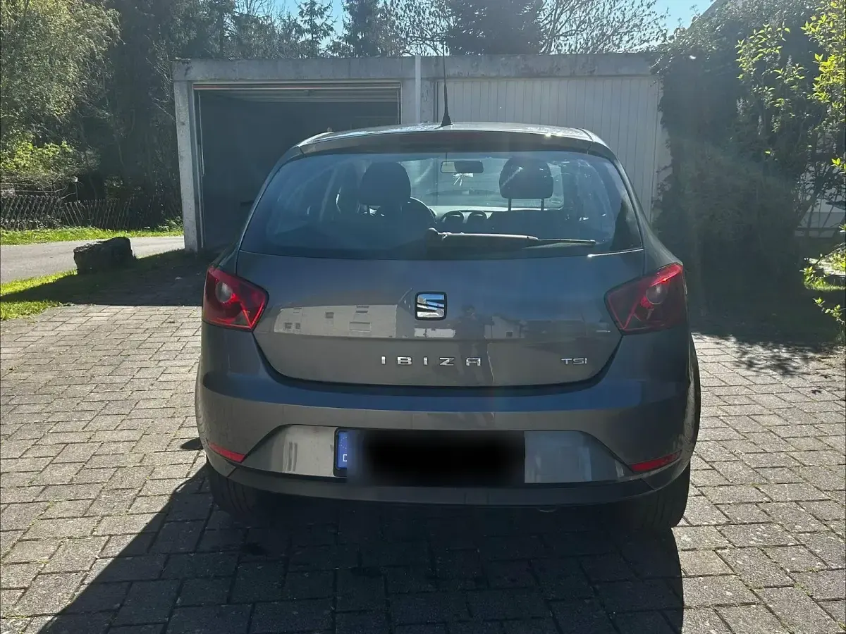 Gebraucht Seat Ibiza Reference 105 PS (77 kW) 2015 Silber Limousine