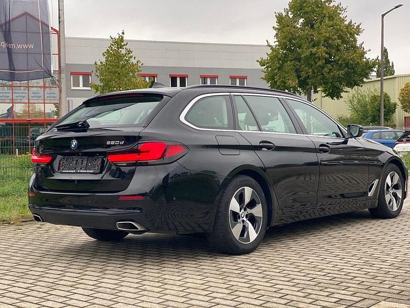 Gebraucht BMW 520 190 PS (139 kW) 2022 Schwarz Kombi