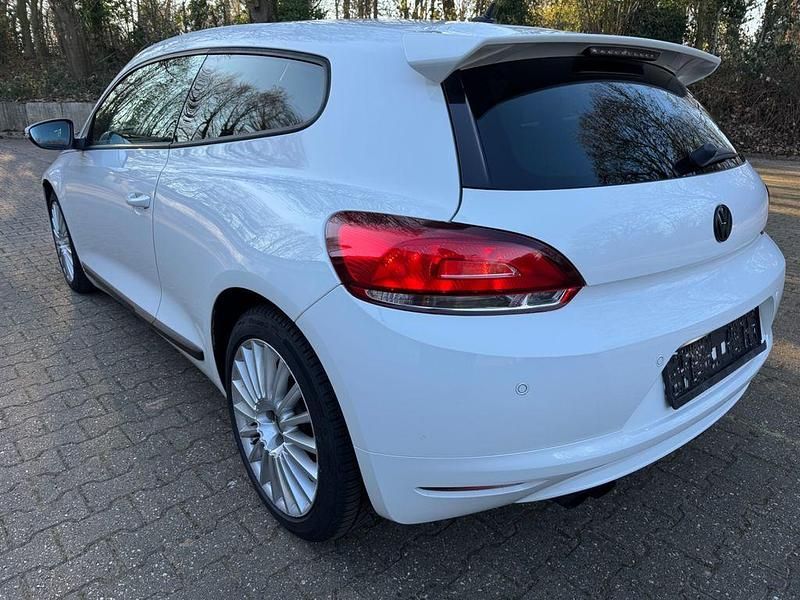 Gebraucht VW Scirocco 160 PS (117 kW) 2009 Weiß Coupé