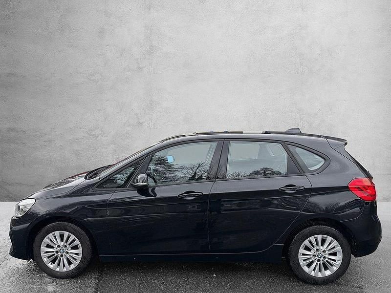 Gebraucht BMW 220 Active Tourer Sport Line 192 PS (141 kW) 2020 Saphirschwarz Van / Kleinbus