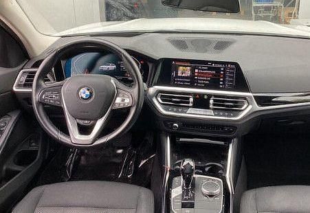 Gebraucht BMW 320 Advantage 190 PS (139 kW) 2021 Weiß Kombi
