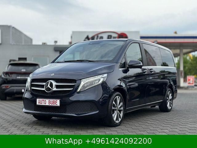 Blau Gebraucht 2021 Mercedes V300 Avantgarde Van / Kleinbus | 45.900 € (Guter Preis) - Bild 1/4