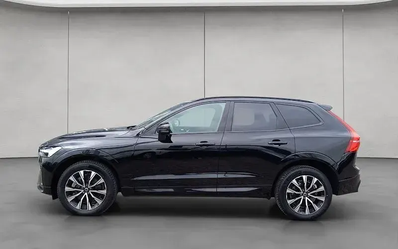 Gebraucht Volvo XC60 Plus 197 PS (144 kW) 2024 Schwarz SUV