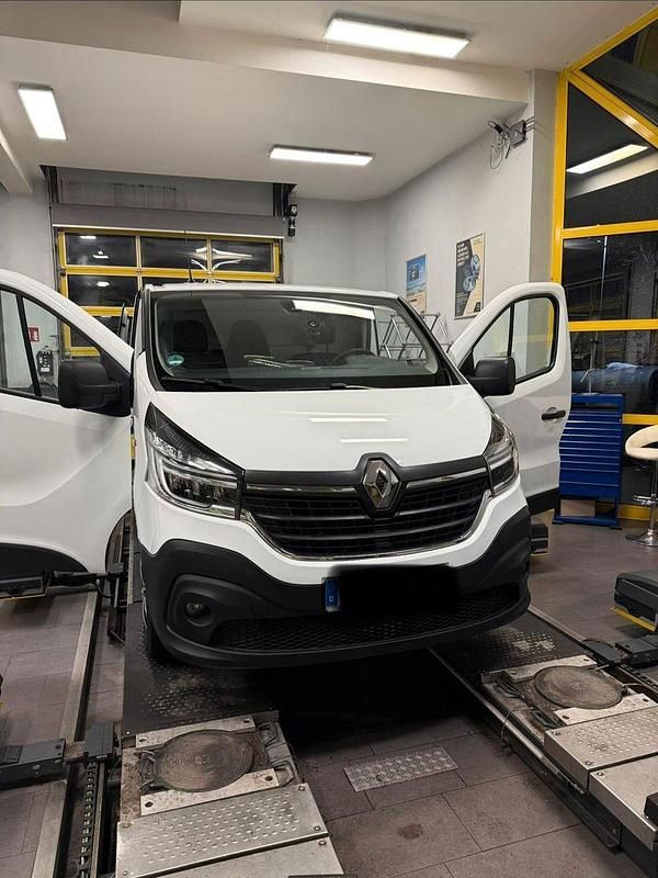 Gebraucht Renault Trafic 120 PS (88 kW) 2020 Weiß Van / Kleinbus