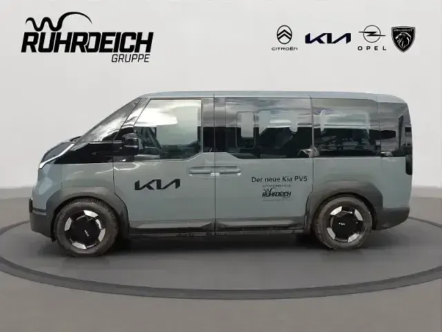 Używany Kia PV5 88 kW (120 KM) 2026 Szary Minivan