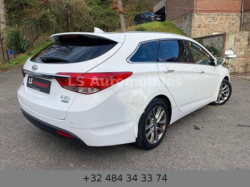 Gebraucht Hyundai i40 116 PS (85 kW) 2015 Weiß Limousine