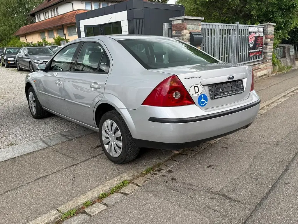 Gebraucht Ford Mondeo Ambiente 145 PS (106 kW) 2001 Limousine