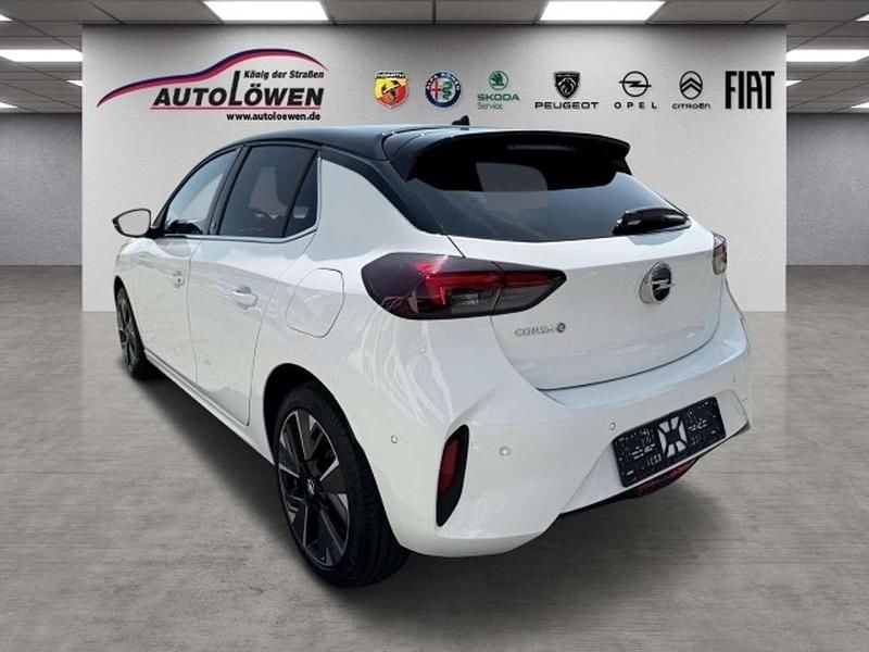 Gebraucht Opel Corsa-e Ultimate 100 kW (136 PS) 2024 Arktis weiß (weiß) Kleinwagen
