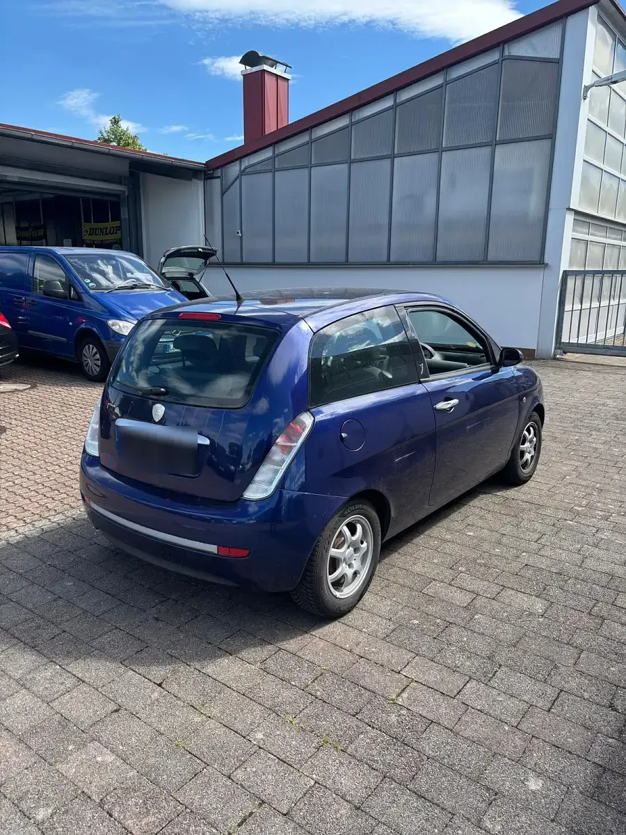 Gebraucht Lancia Ypsilon 60 PS (44 kW) 2007 Blau Kleinwagen