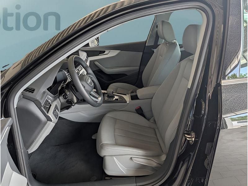 Gebraucht Audi A4 S-Line 150 PS (110 kW) 2025 Schwarz Kombi