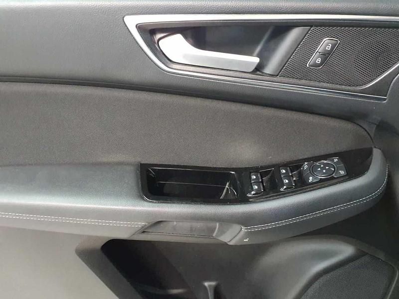 Gebraucht Ford S-MAX Titanium 150 PS (110 kW) 2021 Obsidianschwarz metallic Van / Kleinbus