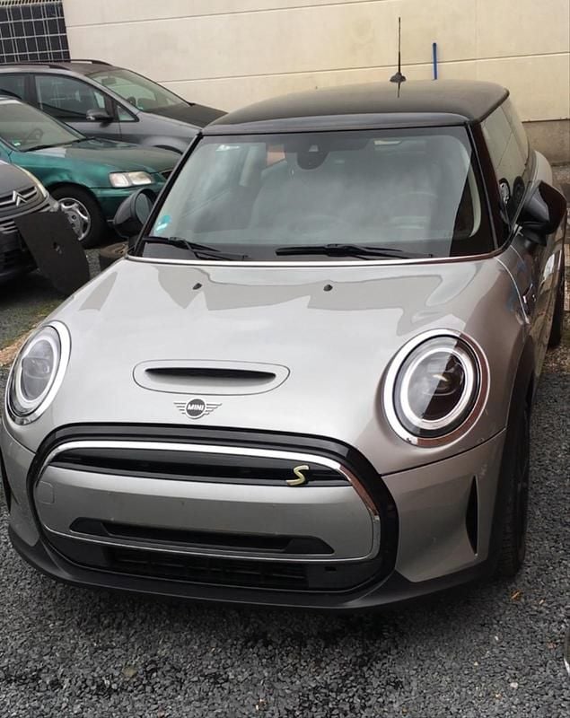 Silber Gebraucht 2023 Mini Cooper SE Kleinwagen | 13.000 € - Bild 1/1
